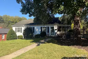 1008 Grove Ave SW, Lenoir, NC 28645 - Photo 2