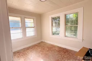 401 S Hill St, Gastonia, NC 28052 - Photo 12
