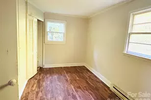 401 S Hill St, Gastonia, NC 28052 - Photo 14