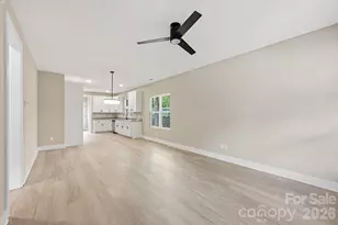 1031 Houston St, Gastonia, NC 28052 - Photo 4