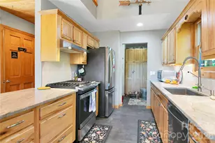 373 Lynn Crest Dr, Brevard, NC 28712 - Photo 20