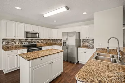 2410 Highland Park Drive, Charlotte, NC 28269 - Photo 10