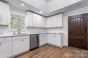 1240 Piedmont Dr, Lenoir, NC 28645 - Photo 10