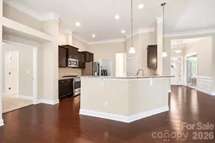 9106 Longvale Ln, Charlotte, NC 28214 - Photo 8