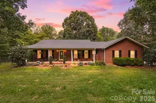 112 Jennings Ln, Taylorsville, NC 28681 - Photo 2