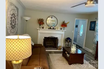 839 W Garrison Boulevard, Gastonia, NC 28052 - Photo 4