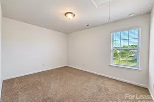 1130 Rock Haven Dr, Charlotte, NC 28216 - Photo 12