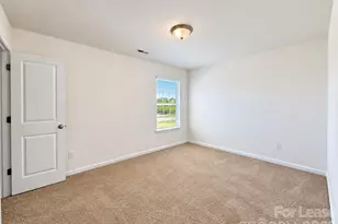 1130 Rock Haven Dr, Charlotte, NC 28216 - Photo 16