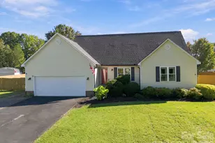 245 Castle Keep Rd, Salisbury, NC 28146 - Photo 2