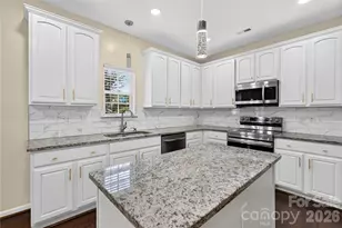 11019 Woods Corner Ct, Charlotte, NC 28277 - Photo 4