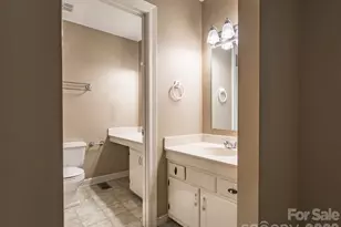 2705 N Center St, Hickory, NC 28601 - Photo 20