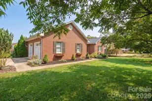 107 Powe St, Morganton, NC 28655 - Photo 2