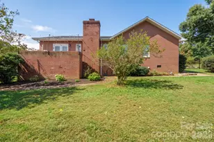 107 Powe St, Morganton, NC 28655 - Photo 10