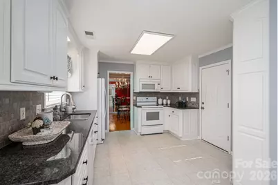 559 Queen Brogan Court, Gastonia, NC 28054 - Photo 10