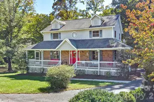 2911 Middleton Pl, Hendersonville, NC 28791 - Photo 1