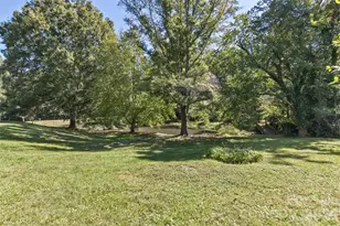 2911 Middleton Pl, Hendersonville, NC 28791 - Photo 34