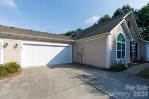 132 Lone Oak Cir, Rock Hill, SC 29732 - Photo 2