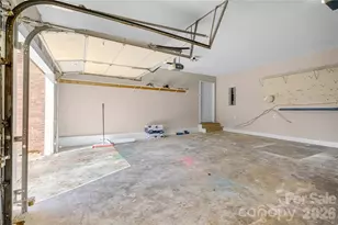 2065 Gary Ln, Hickory, NC 28602 - Photo 28