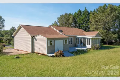 2065 Gary Lane, Hickory, NC 28602 - Photo 6