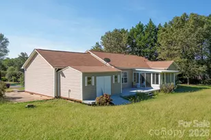 2065 Gary Ln, Hickory, NC 28602 - Photo 6