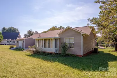 2065 Gary Lane, Hickory, NC 28602 - Photo 8