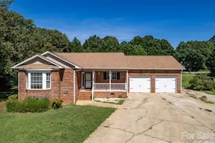 2065 Gary Ln, Hickory, NC 28602 - Photo 36