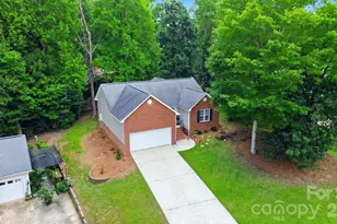 1008 Raywood Ct, Indian Trail, NC 28104 - Photo 2