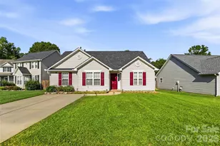 4226 Red Shed Ln, Charlotte, NC 28269 - Photo 2