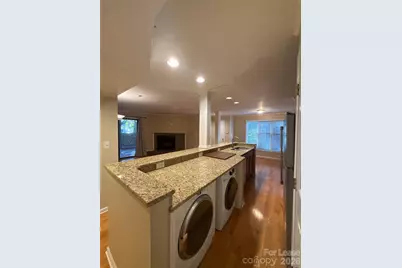 413 W 8th Street #B1, Charlotte, NC 28202 - Photo 8
