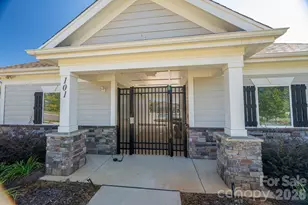 1021 Foxberry Ln, Maiden, NC 28650 - Photo 34
