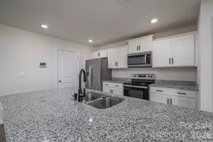 1021 Foxberry Ln, Maiden, NC 28650 - Photo 38