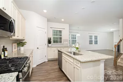 150 W Morehouse Avenue, Mooresville, NC 28117 - Photo 4