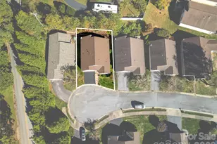 88 E Danbury Ln, Brevard, NC 28712 - Photo 2