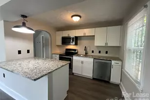 3905 Freedom Dr, Charlotte, NC 28208 - Photo 4