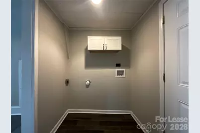 3905 Freedom Drive, Charlotte, NC 28208 - Photo 8