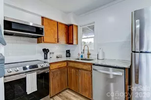 28 Collins Mountain Dr, Asheville, NC 28804 - Photo 6