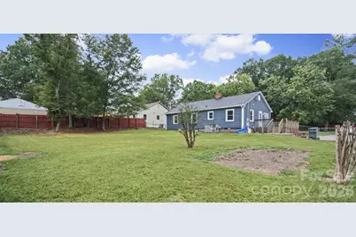 1207 W 4th Avenue, Gastonia, NC 28052 - Photo 22