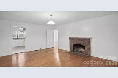 1207 W 4th Avenue, Gastonia, NC 28052 - Photo 6