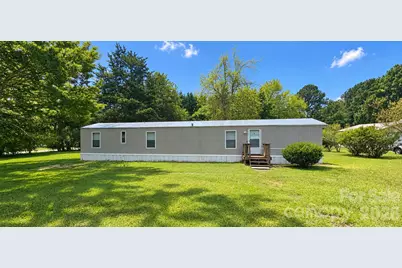 6067 Lake Wylie Road, Lake Wylie, SC 29710 - Photo 4
