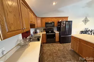 69 B Buena Vista Ridge, Marion, NC 28752 - Photo 14