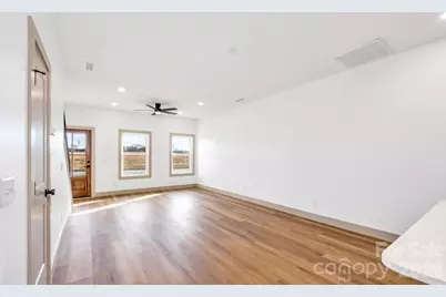 2113 24th Street Lane, Hickory, NC 28602 - Photo 8