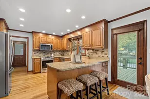 2716 Oldenway Dr, Charlotte, NC 28269 - Photo 6