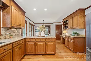 2716 Oldenway Dr, Charlotte, NC 28269 - Photo 10