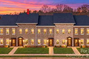 2117 24th Street Ln, Hickory, NC 28602 - Photo 2