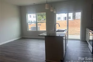 3604 Teslow Dr, Charlotte, NC 28215 - Photo 4