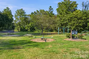 605 Coulwood Dr, Charlotte, NC 28214 - Photo 42
