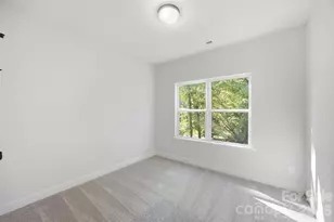 605 Coulwood Dr, Charlotte, NC 28214 - Photo 22