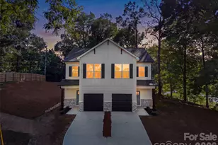 605 Coulwood Dr, Charlotte, NC 28214 - Photo 2