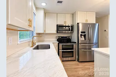 4701 Aspen Court, Charlotte, NC 28210 - Photo 2