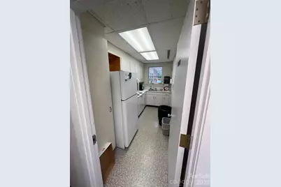 320 E Lee Avenue, Yadkinville, NC 27055 - Photo 12